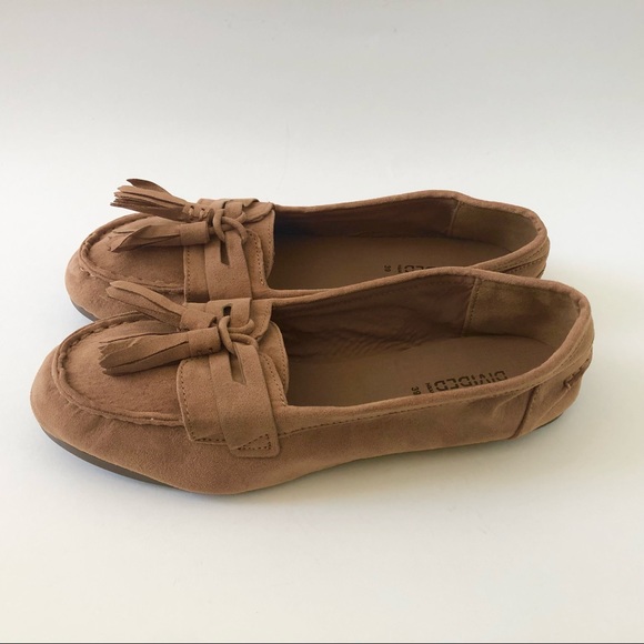 Brown faux suede ballerina moccasins with tassels - Picture 5 of 8